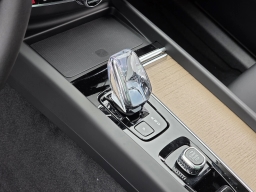 Volvo XC60 Plug-In Hybrid Core T8 AWD 2026