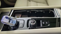 Volvo XC60 Plug-In Hybrid Ultra T8 AWD 2026