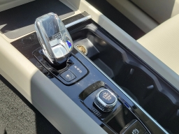 Volvo XC60 Plug-In Hybrid Ultra T8 AWD 2026