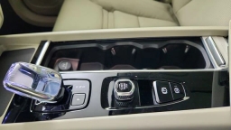 Volvo XC60 Plug-In Hybrid Ultra T8 AWD 2026