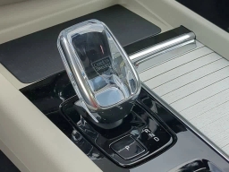 Volvo XC60 Plug-In Hybrid Ultra T8 AWD 2026