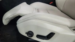 Volvo XC60 Plug-In Hybrid Ultra T8 AWD 2026