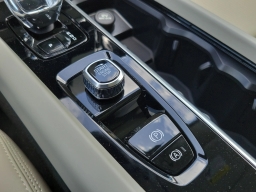 Volvo XC60 Plug-In Hybrid Ultra T8 AWD 2026