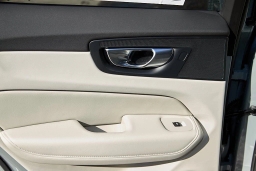Volvo XC60 Plug-In Hybrid Ultra T8 AWD 2026