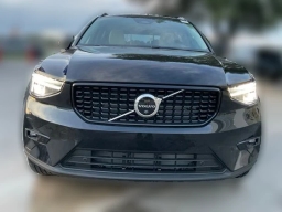 Volvo XC40 Plus B4 FWD 2026