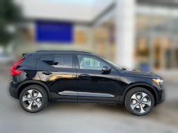 Volvo XC40 Plus B4 FWD 2026