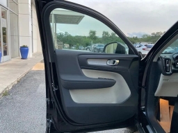 Volvo XC40 Plus B4 FWD 2026
