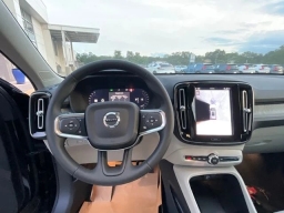 Volvo XC40 Plus B4 FWD 2026