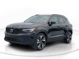 Volvo XC40 Plus B4 FWD 2026