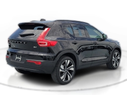 Volvo XC40 Plus B4 FWD 2026