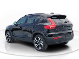 Volvo XC40 Plus B4 FWD 2026