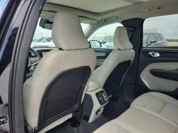Volvo XC40 Plus B4 FWD 2026