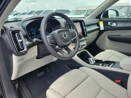 Volvo XC40 Plus B4 FWD 2026