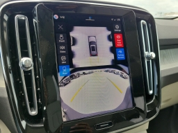 Volvo XC40 Plus B4 FWD 2026