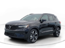 Volvo XC40 Plus B4 FWD 2026