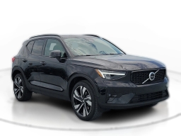 Volvo XC40 Plus B4 FWD 2026