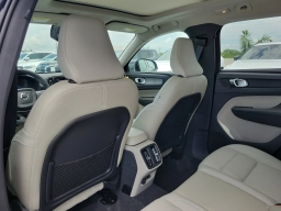 Volvo XC40 Plus B4 FWD 2026