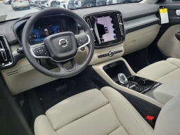 Volvo XC40 Plus B4 FWD 2026