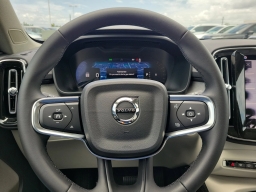 Volvo XC40 Plus B4 FWD 2026