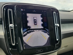 Volvo XC40 Plus B4 FWD 2026