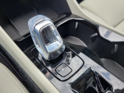 Volvo XC40 Plus B4 FWD 2026