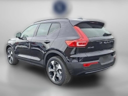 Volvo XC40 Plus B4 FWD 2026