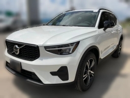 Volvo XC40 Core B4 FWD 2026