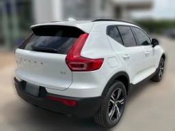Volvo XC40 Core B4 FWD 2026