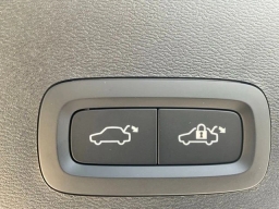 Volvo XC40 Core B4 FWD 2026