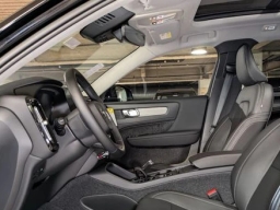 Volvo XC40 Core B4 FWD 2026