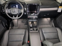 Volvo XC40 Core B4 FWD 2026