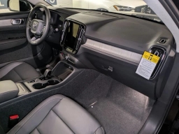 Volvo XC40 Core B4 FWD 2026