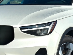 Volvo XC40 Plus B5 AWD 2026