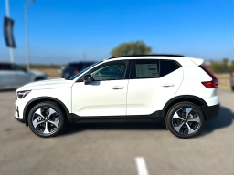 Volvo XC40 Plus B5 AWD 2026