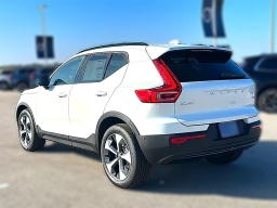 Volvo XC40 Plus B5 AWD 2026