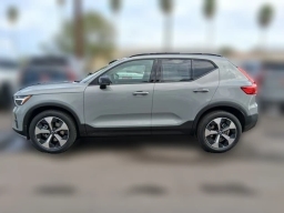 Volvo XC40 Plus B5 AWD 2026