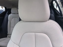 Volvo XC40 Plus B5 AWD 2026