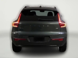 Volvo XC40 Plus B5 AWD 2026