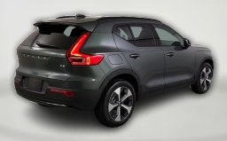 Volvo XC40 Plus B5 AWD 2026