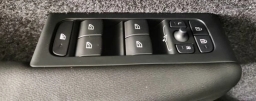 Volvo XC40 Plus B5 AWD 2026