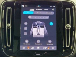 Volvo XC40 Plus B5 AWD 2026
