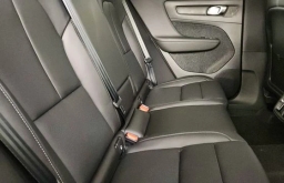 Volvo XC40 Plus B5 AWD 2026