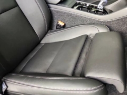 Volvo XC40 Plus B5 AWD 2026