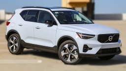 Volvo XC40 Plus B5 AWD 2026