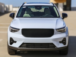 Volvo XC40 Plus B5 AWD 2026