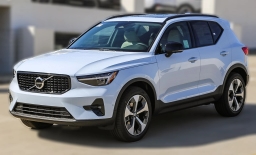 Volvo XC40 Plus B5 AWD 2026