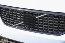 Volvo XC40 Plus B5 AWD 2026
