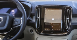 Volvo XC40 Plus B5 AWD 2026