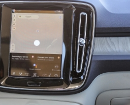 Volvo XC40 Plus B5 AWD 2026