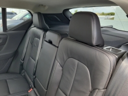 Volvo XC40 Plus B5 AWD 2026
